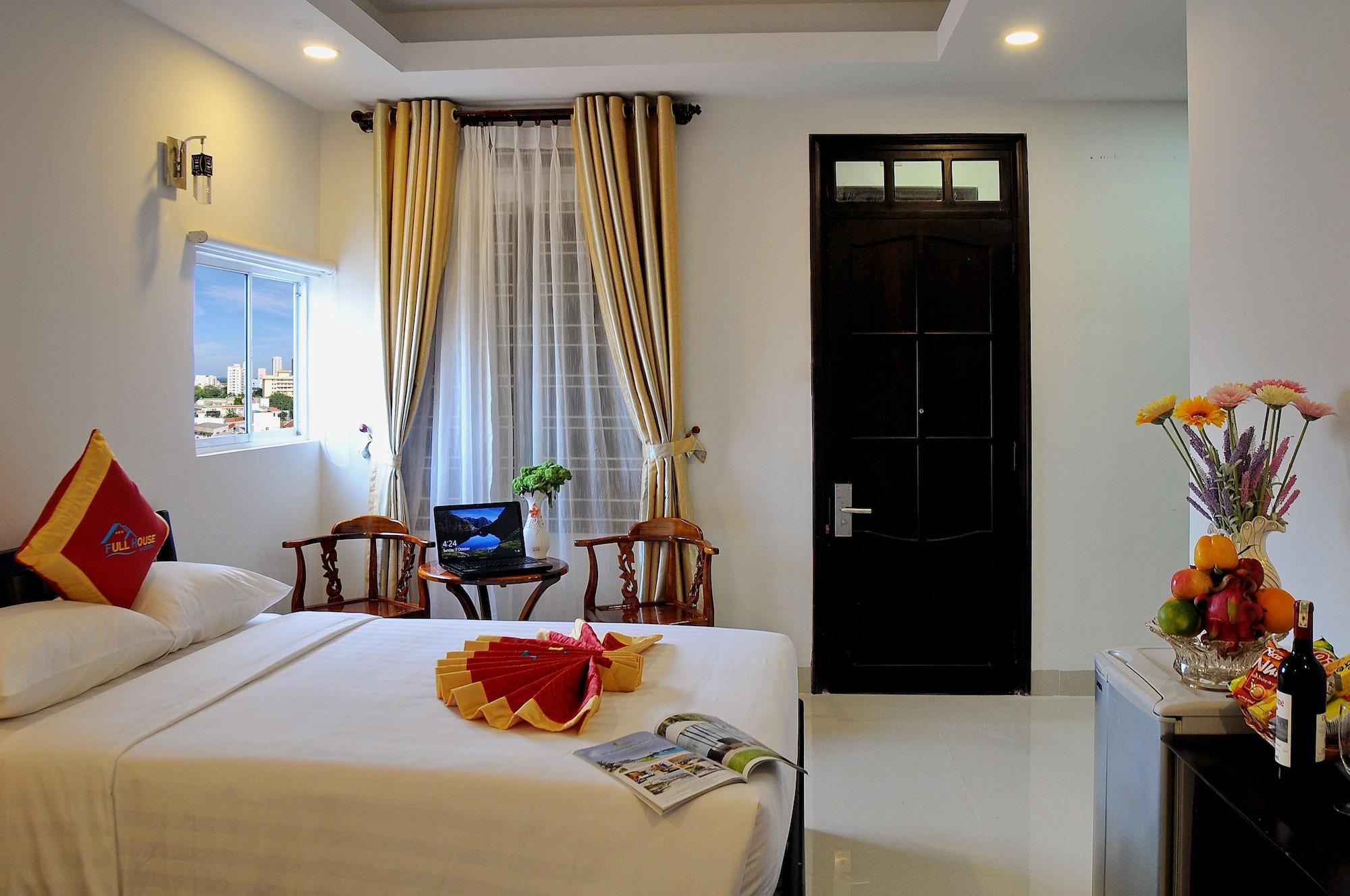 Full House Hotel Нячанг Екстер'єр фото