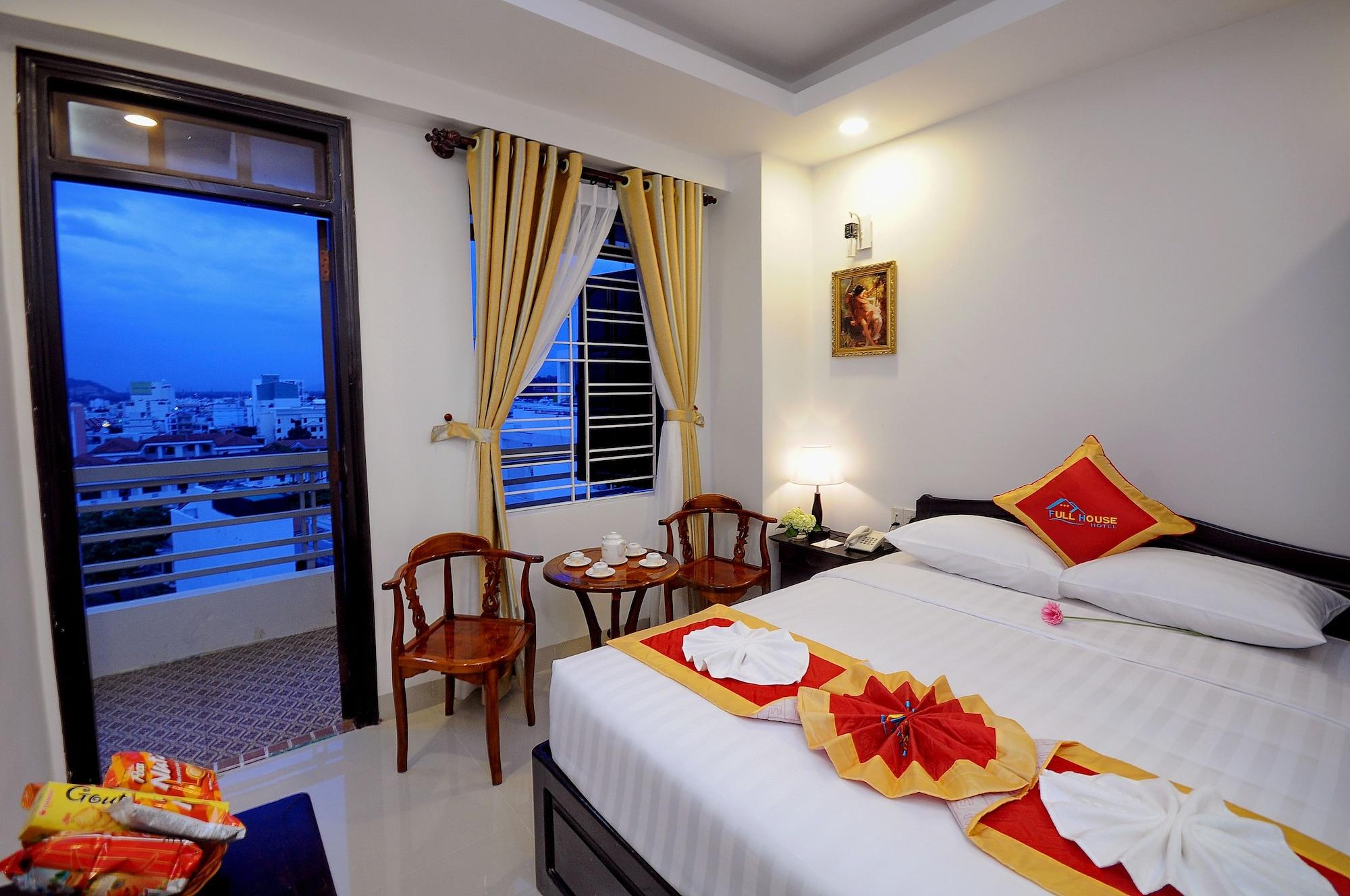 Full House Hotel Нячанг Екстер'єр фото