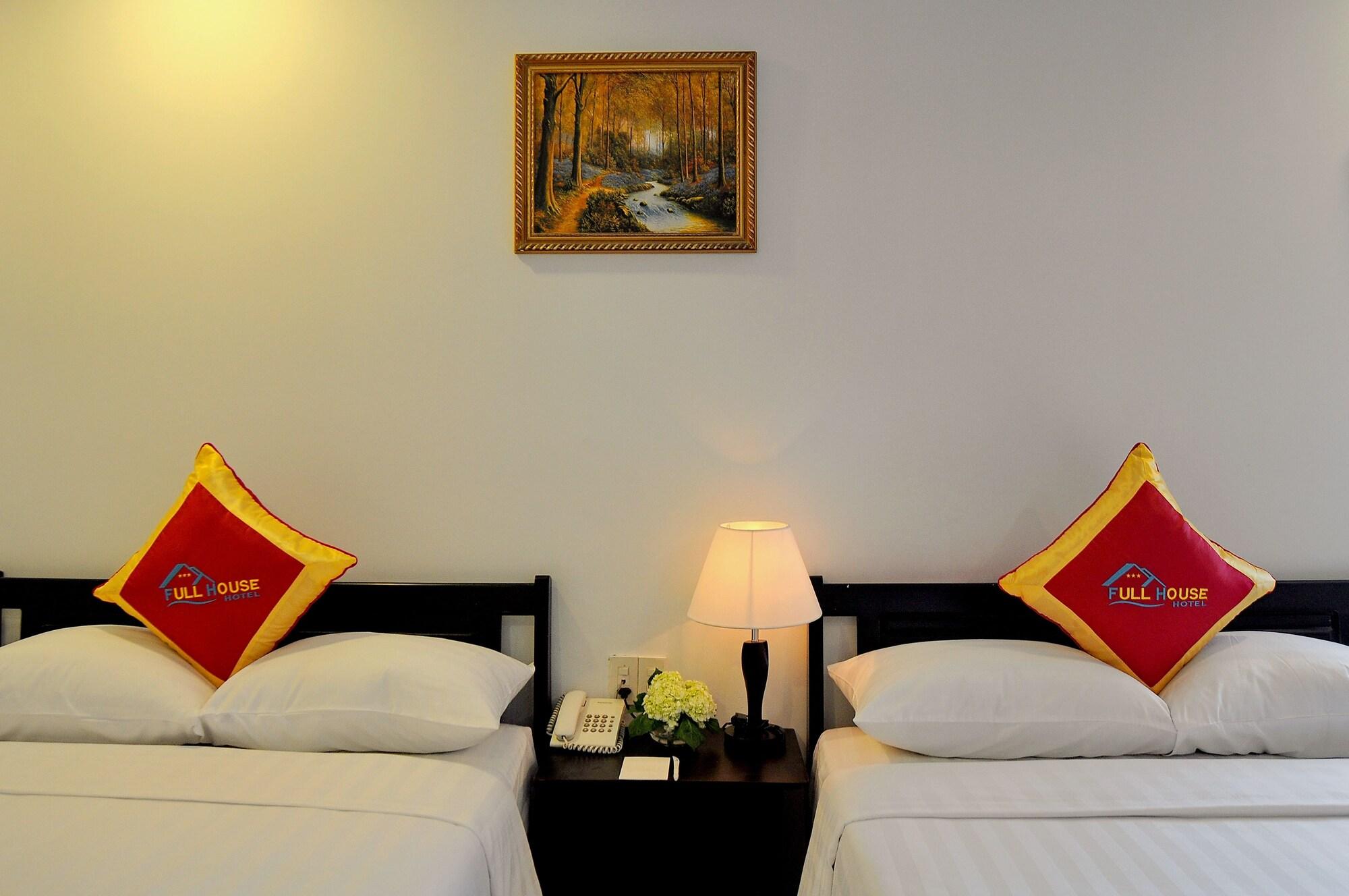 Full House Hotel Нячанг Екстер'єр фото