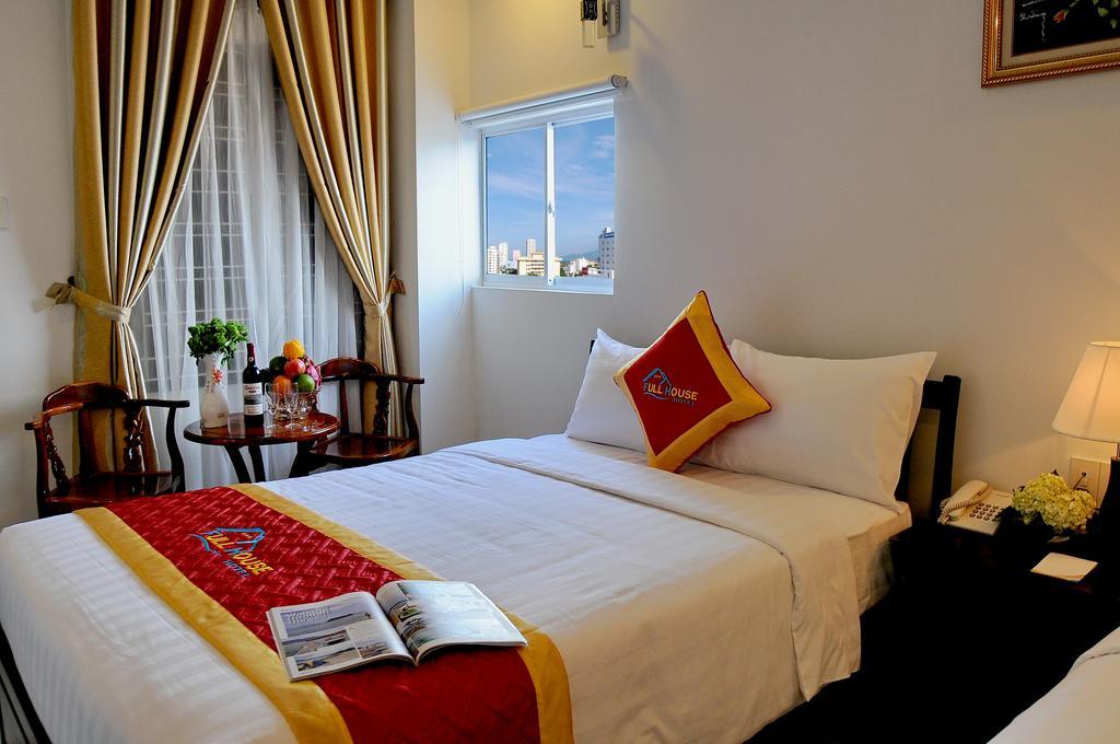 Full House Hotel Нячанг Екстер'єр фото
