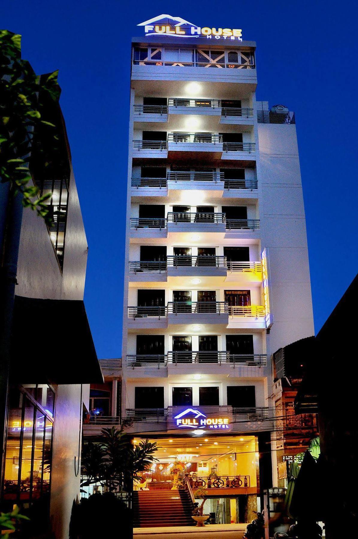 Full House Hotel Нячанг Екстер'єр фото
